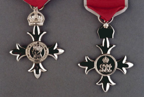Queens honours medium listing